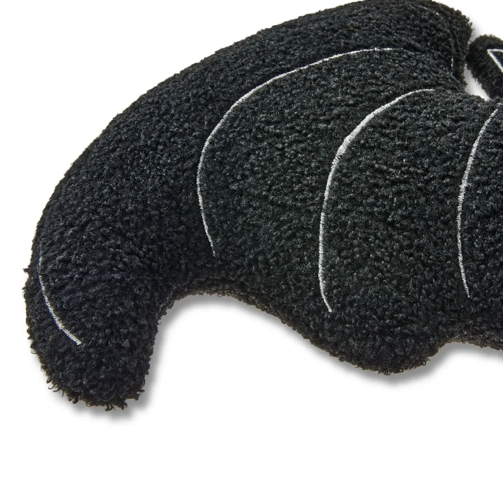 🆕Bouclè Bat Shaped Pillow, OS